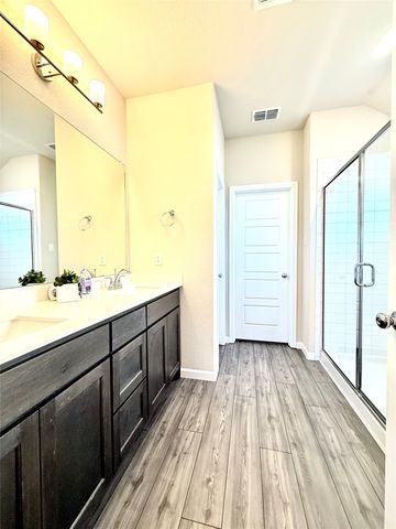 6718 Goldenrain Drive, Venus, TX 76084