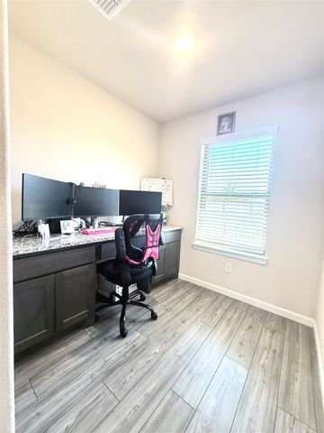 6718 Goldenrain Drive, Venus, TX 76084