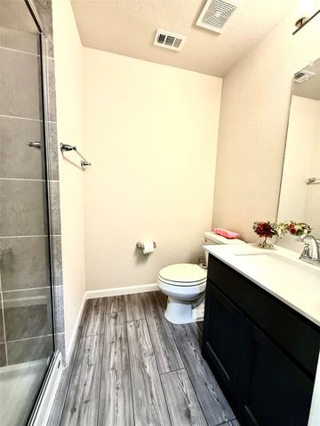 6718 Goldenrain Drive, Venus, TX 76084