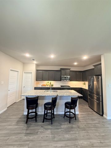 6718 Goldenrain Drive, Venus, TX 76084
