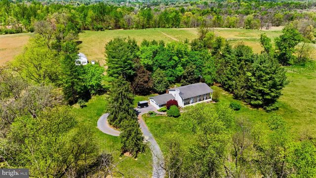 1539 HAROLD DR, Inwood, WV 25428