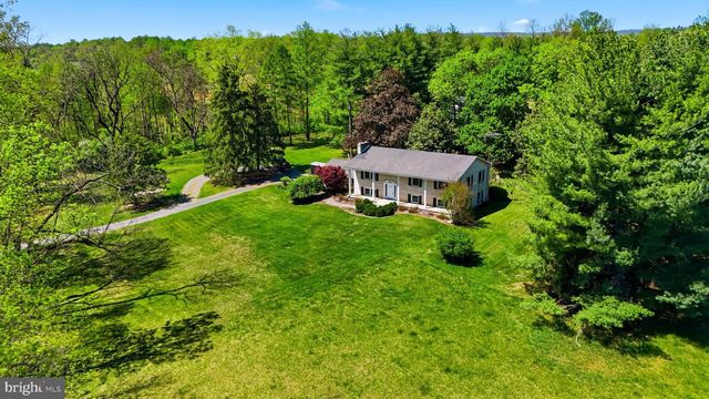 1539 HAROLD DR, Inwood, WV 25428
