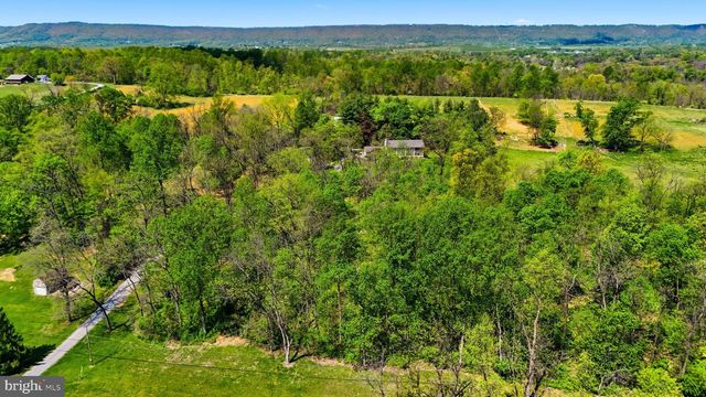 1539 HAROLD DR, Inwood, WV 25428