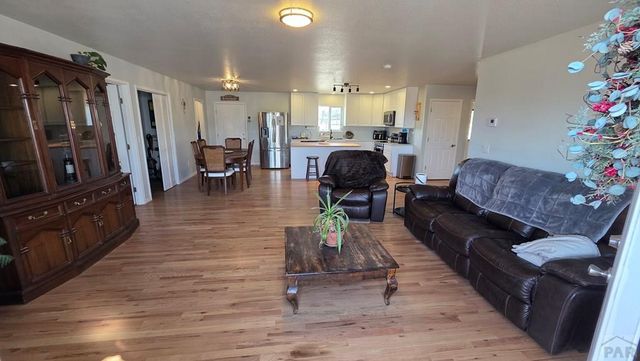 215 Sherrill Dr, Penrose, CO 81240