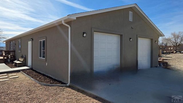215 Sherrill Dr, Penrose, CO 81240