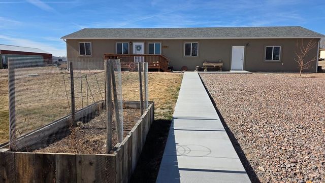 215 Sherrill Dr, Penrose, CO 81240