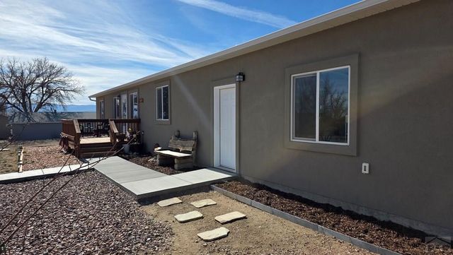 215 Sherrill Dr, Penrose, CO 81240