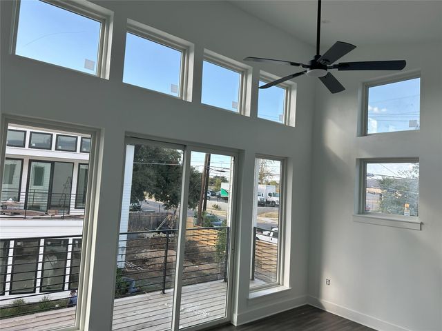 2111 Prather LN 4, Austin, TX 78704