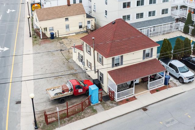 26 B Street, Hampton, NH 03842