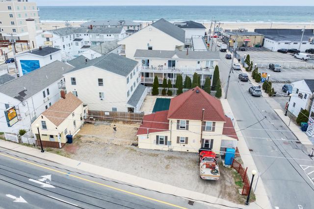 26 B Street, Hampton, NH 03842