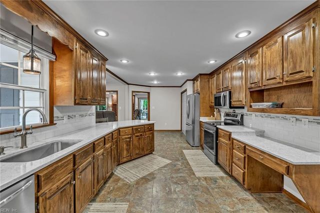 301 Sommerville WAY, Seaford, VA 23696