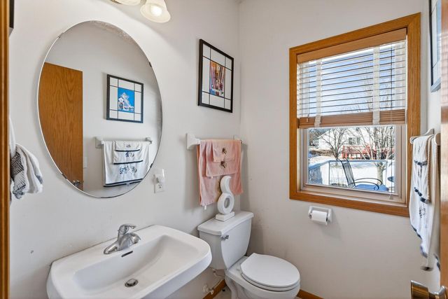 9727 Linden Avenue N, Brooklyn Park, MN 55443
