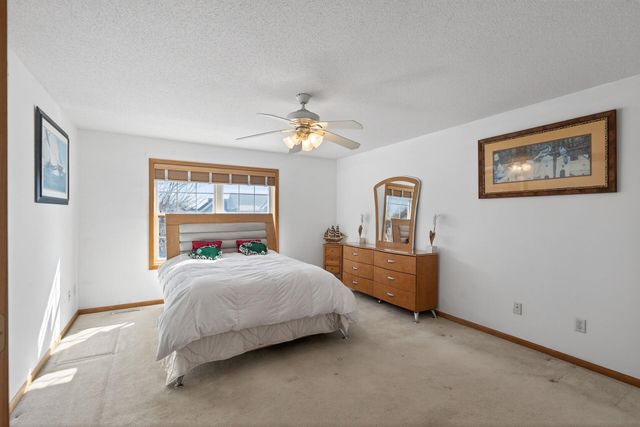 9727 Linden Avenue N, Brooklyn Park, MN 55443