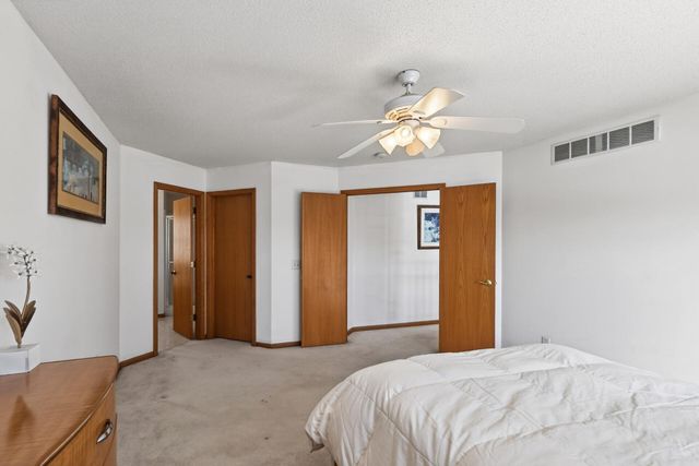 9727 Linden Avenue N, Brooklyn Park, MN 55443