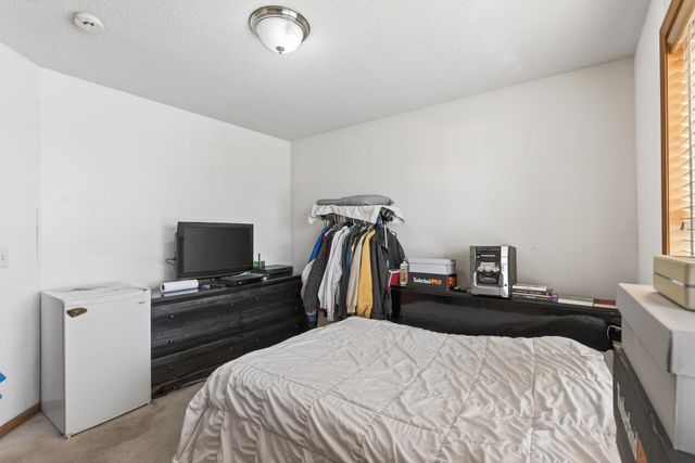 9727 Linden Avenue N, Brooklyn Park, MN 55443