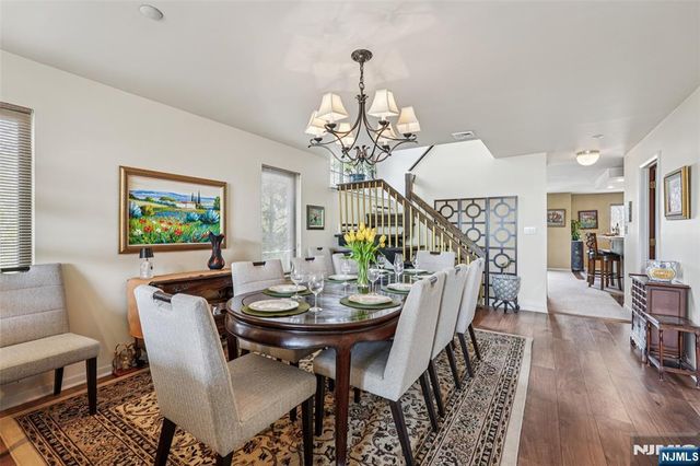 2 Carlyle Court, Teaneck, NJ 07666