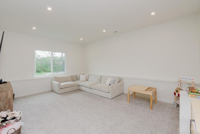 728 Harvest Lane, Washington Twp, OH 45458