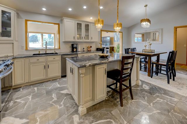 3129 HONEY CREEK COURT, Oshkosh, WI 54904