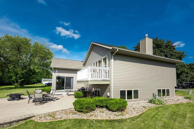 3129 HONEY CREEK COURT, Oshkosh, WI 54904