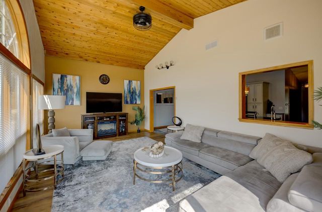 3129 HONEY CREEK COURT, Oshkosh, WI 54904