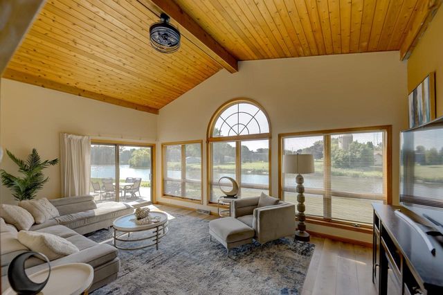 3129 HONEY CREEK COURT, Oshkosh, WI 54904