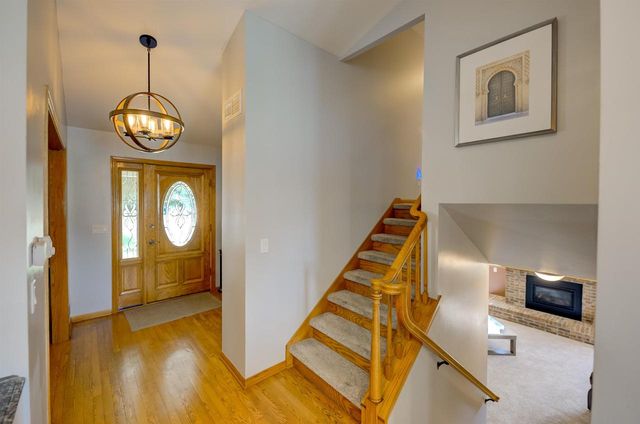 3129 HONEY CREEK COURT, Oshkosh, WI 54904