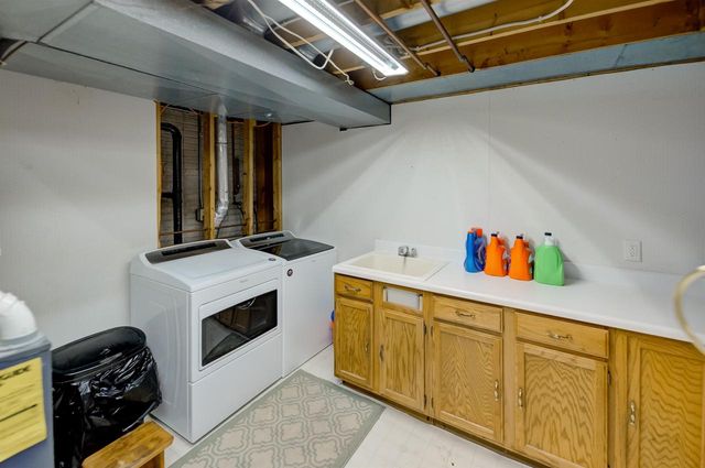 3129 HONEY CREEK COURT, Oshkosh, WI 54904