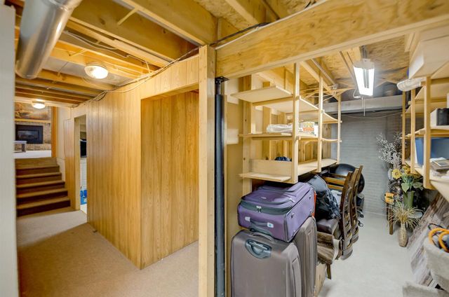 3129 HONEY CREEK COURT, Oshkosh, WI 54904