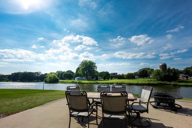 3129 HONEY CREEK COURT, Oshkosh, WI 54904