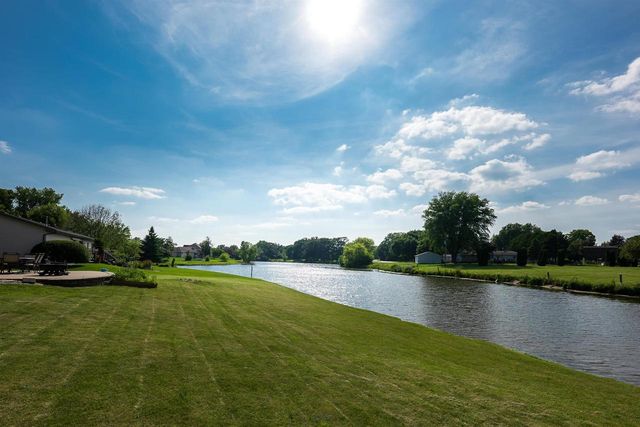 3129 HONEY CREEK COURT, Oshkosh, WI 54904