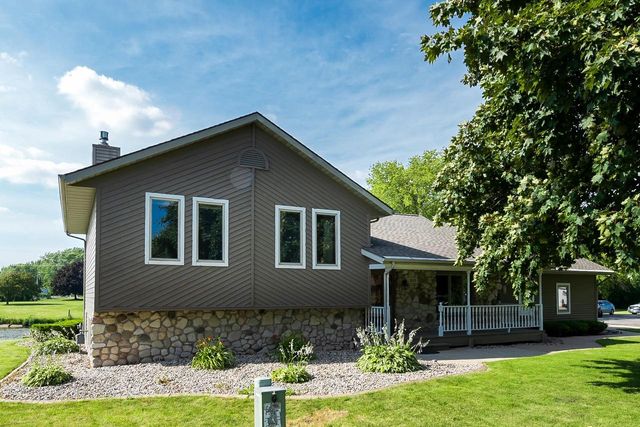 3129 HONEY CREEK COURT, Oshkosh, WI 54904