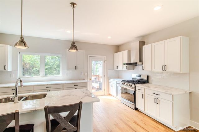 123 Mason Court 2, Royal Oak, MI 48067