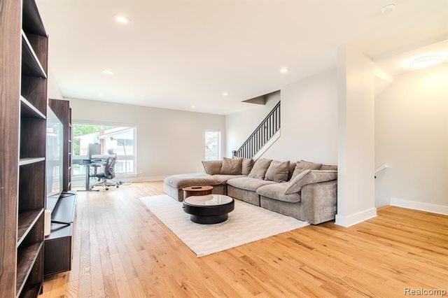 123 Mason Court 2, Royal Oak, MI 48067