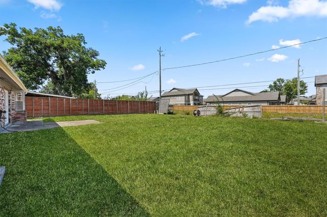 11007 Green Arbor Drive, Houston, TX 77089