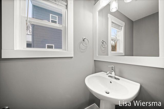 352 Mason Avenue, Muskegon, MI 49441