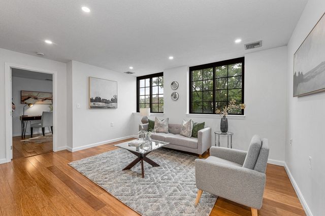 1 Prescott St 206, Boston, MA 02128