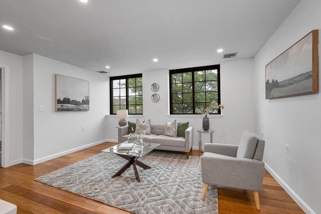 1 Prescott St 206, Boston, MA 02128