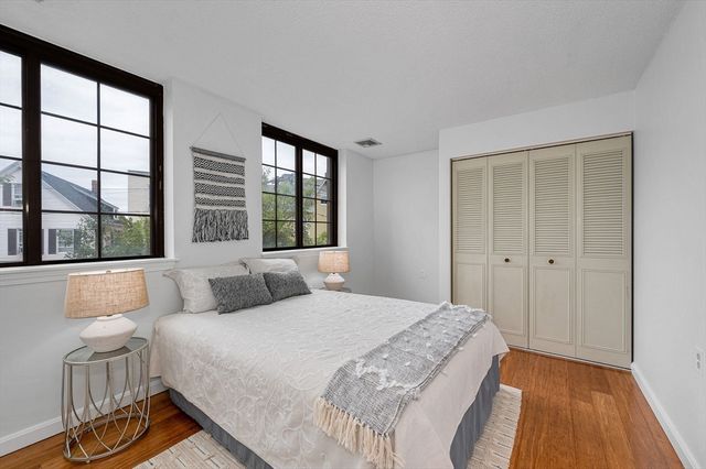 1 Prescott St 206, Boston, MA 02128