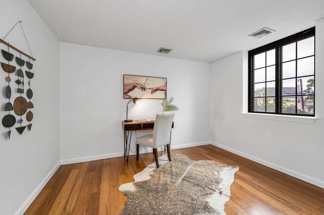 1 Prescott St 206, Boston, MA 02128