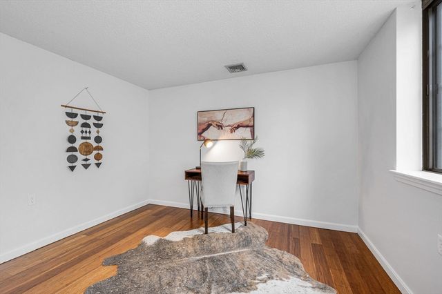 1 Prescott St 206, Boston, MA 02128