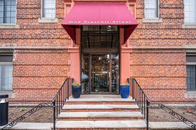 1 Prescott St 206, Boston, MA 02128
