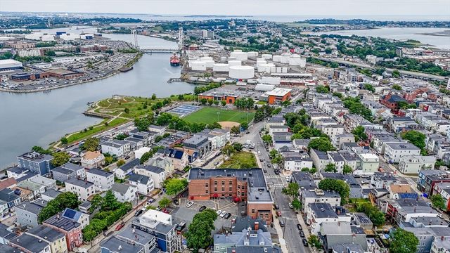1 Prescott St 206, Boston, MA 02128