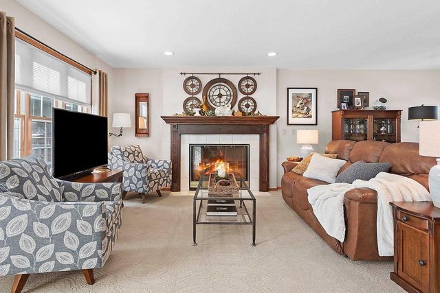 2626 SHORE RIDGE COURT, Green Bay, WI 54311