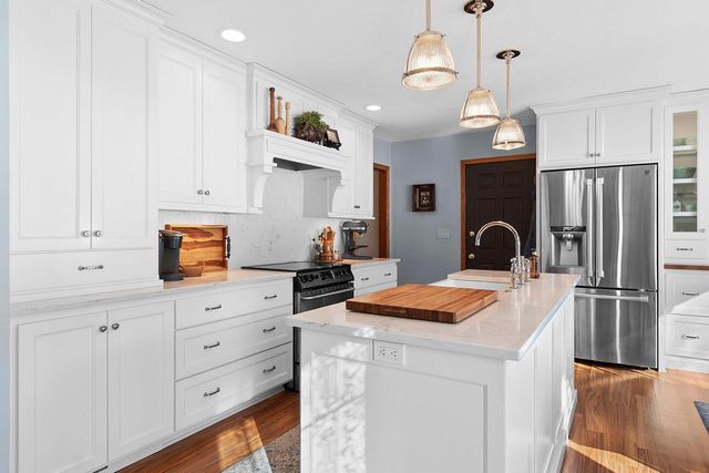 2626 SHORE RIDGE COURT, Green Bay, WI 54311