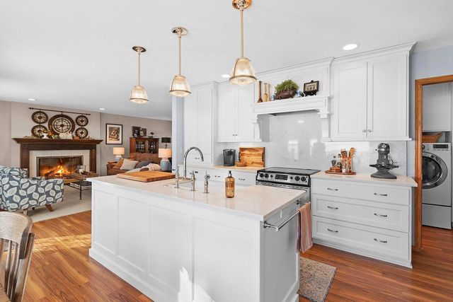 2626 SHORE RIDGE COURT, Green Bay, WI 54311