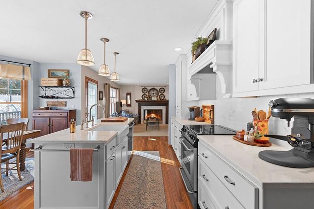 2626 SHORE RIDGE COURT, Green Bay, WI 54311