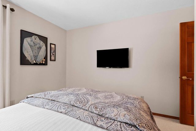 2626 SHORE RIDGE COURT, Green Bay, WI 54311