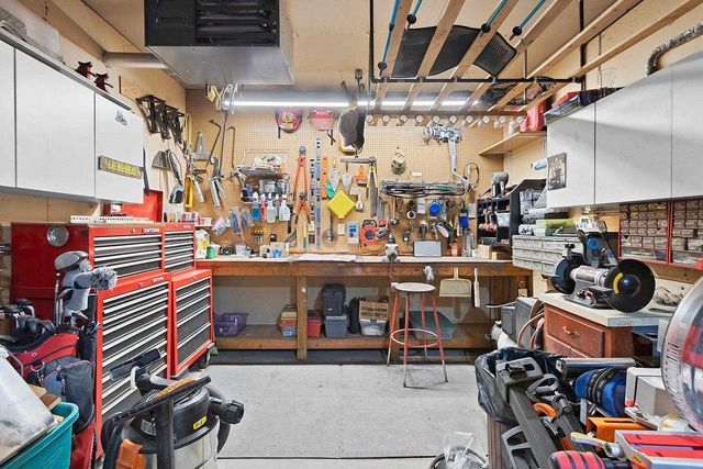 2626 SHORE RIDGE COURT, Green Bay, WI 54311