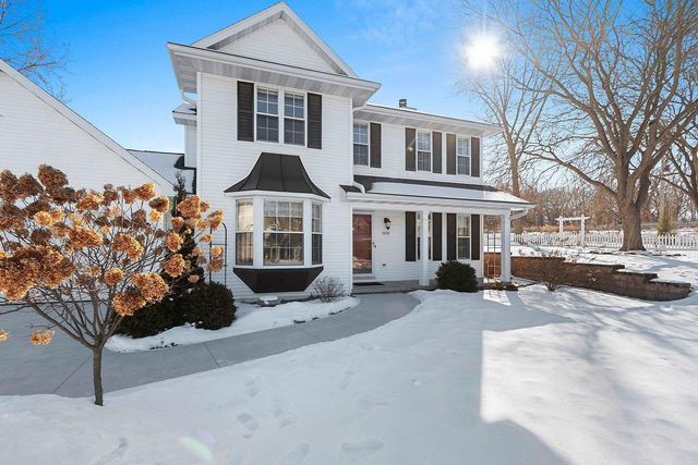 2626 SHORE RIDGE COURT, Green Bay, WI 54311