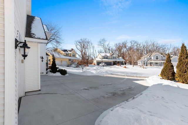 2626 SHORE RIDGE COURT, Green Bay, WI 54311